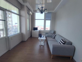 Cozy apartmart on 12 flow with sea view